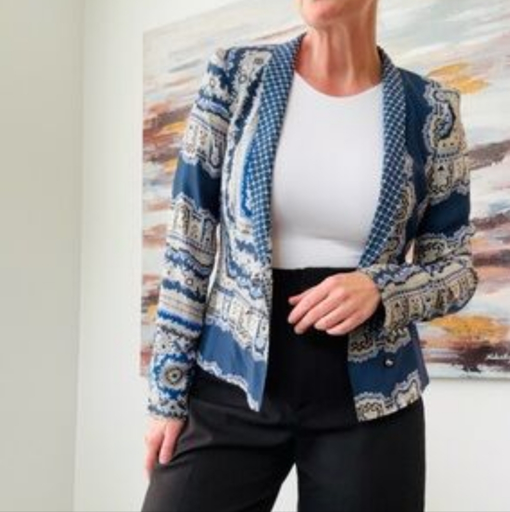 Zara Paisley Print Blue & White Patterned Blue Open-Front Women’s Jacket Size M